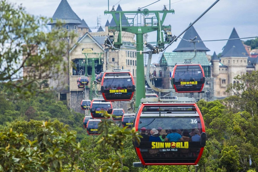 Record-breaking Ba Na Hills cable car